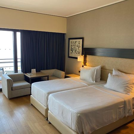 Corfu Holiday Palace Perama (Corfu) Exterior foto A room at the hotel