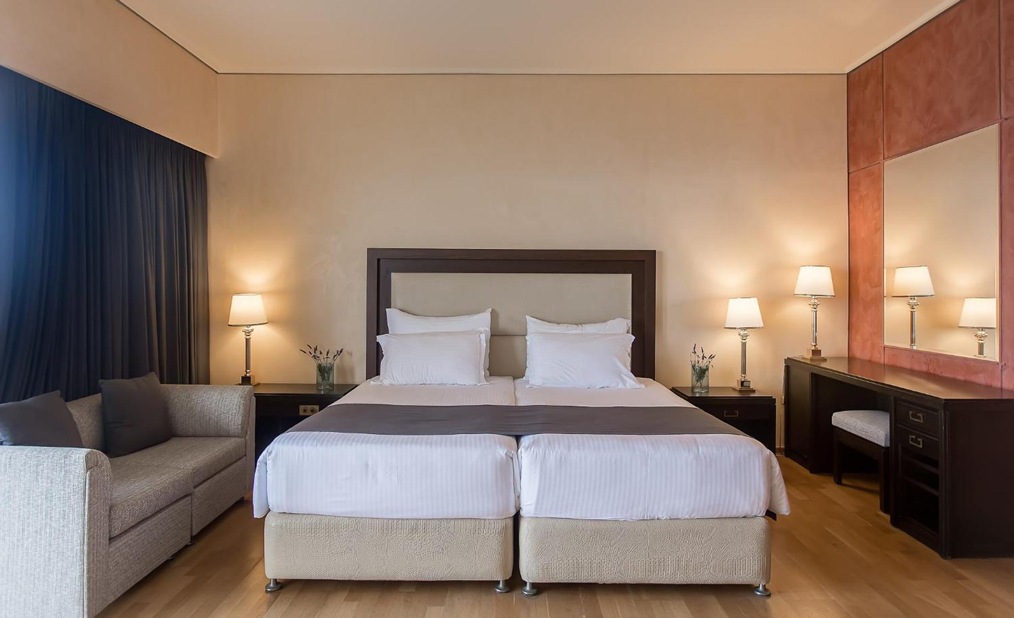 Corfu Holiday Palace Perama (Corfu) Exterior foto A room at the hotel
