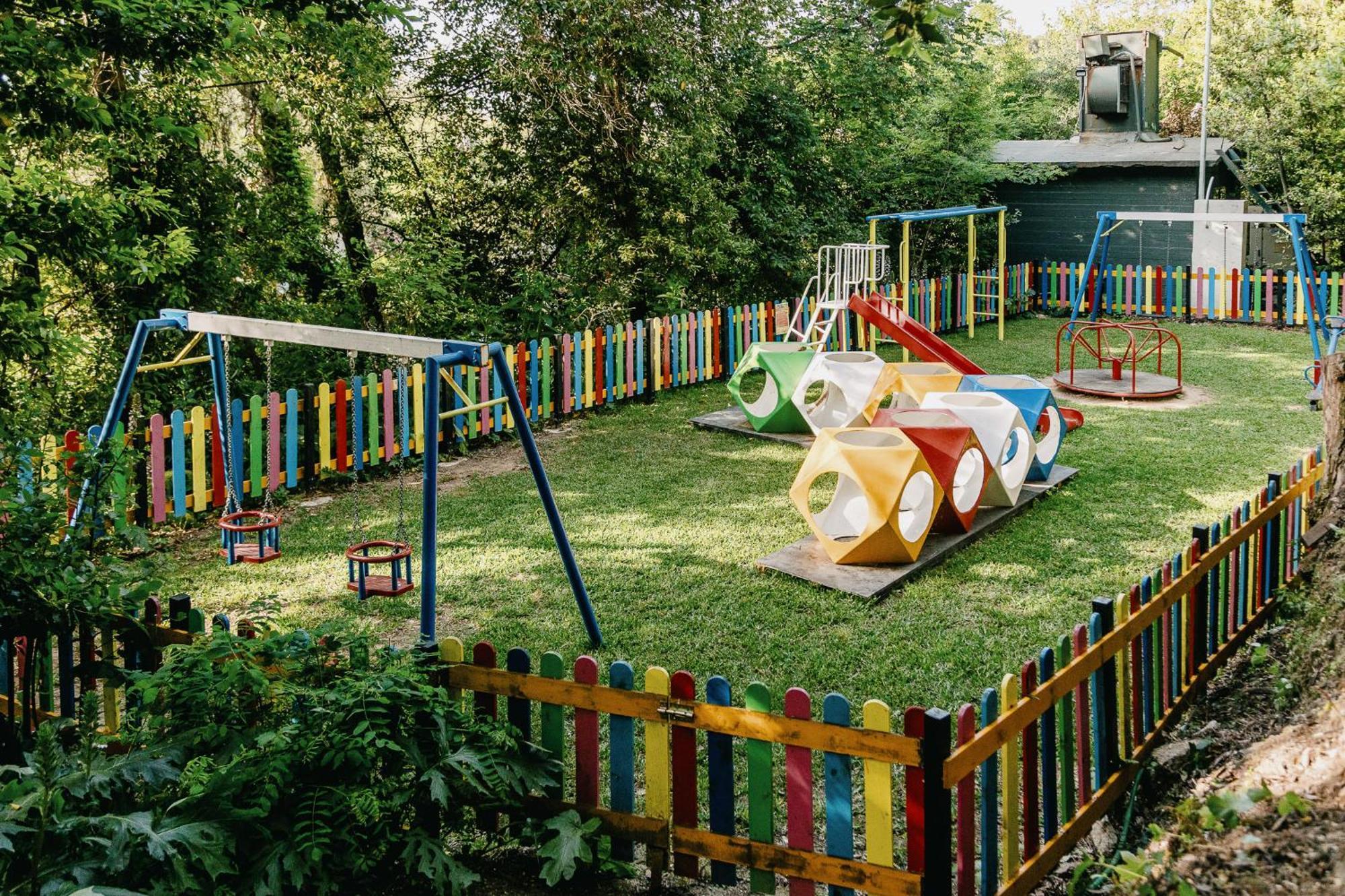 Corfu Holiday Palace Perama (Corfu) Exterior foto Playground in Belgrade