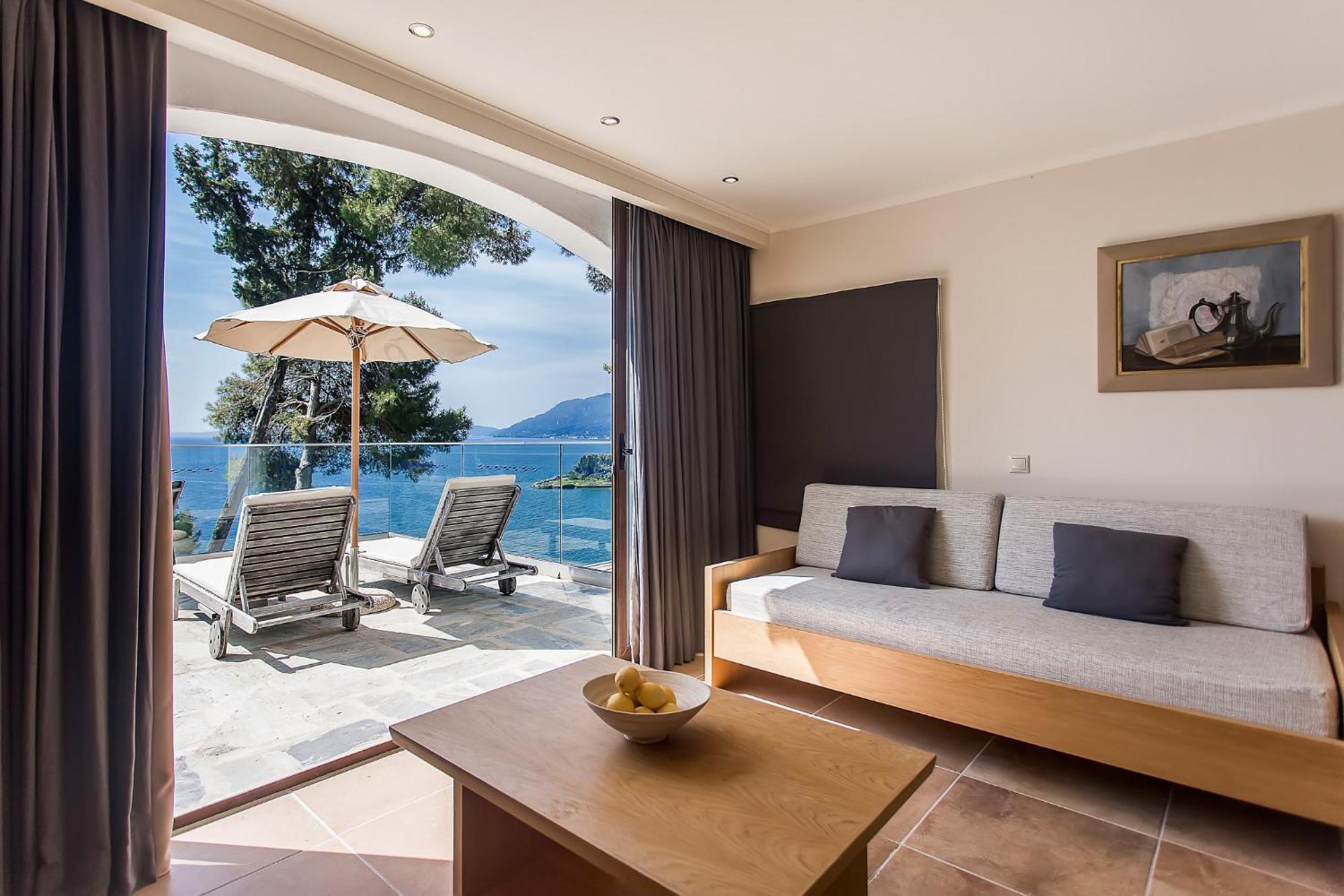 Corfu Holiday Palace Perama (Corfu) Exterior foto Suite at the Hotel