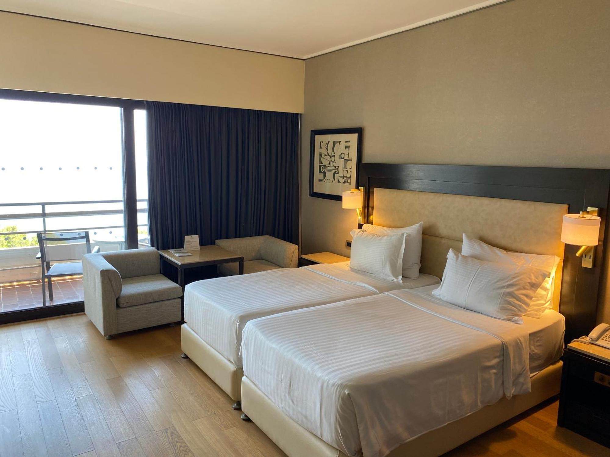 Corfu Holiday Palace Perama (Corfu) Exterior foto A room at the hotel