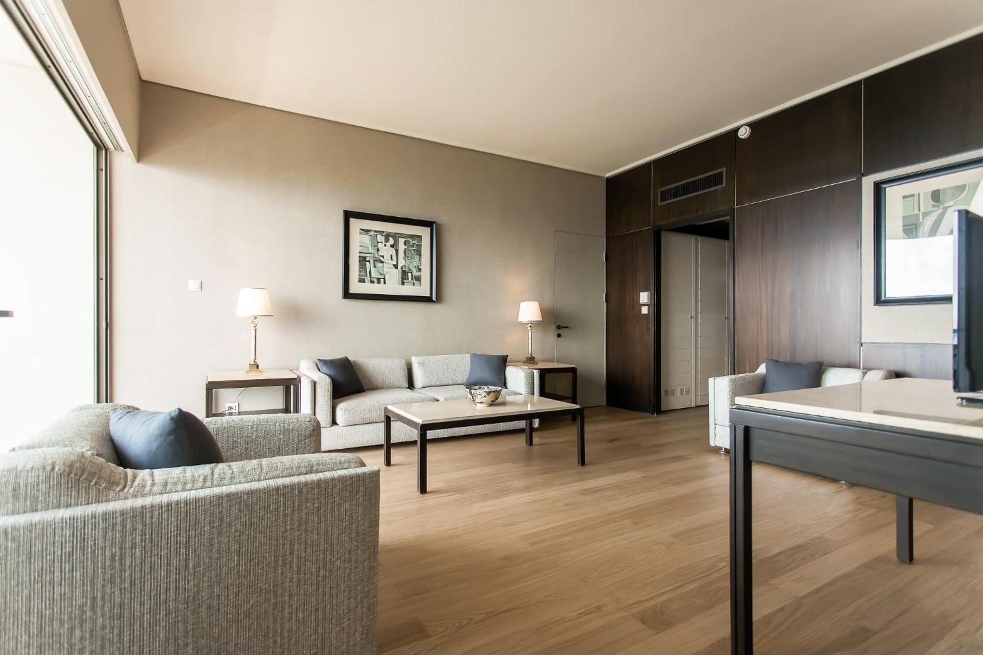 Corfu Holiday Palace Perama (Corfu) Exterior foto A suite at the hotel